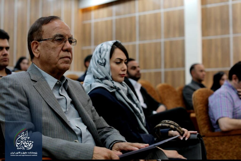 نخستین جشنواره پایان نامه برتر حقوقی