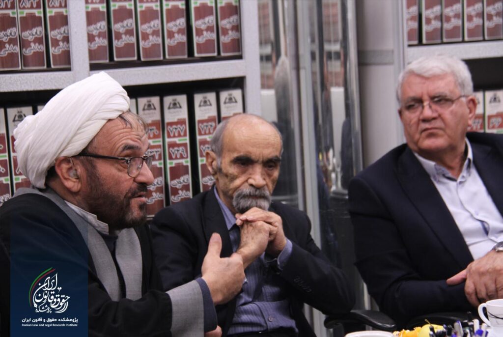 بازدید حجت الاسلام و المسلمین عبدالرضا ایزدپناه، نماینده ولی‌فقیه در موسسه اطلاعات از پژوهشکده حقوق و قانون ایران