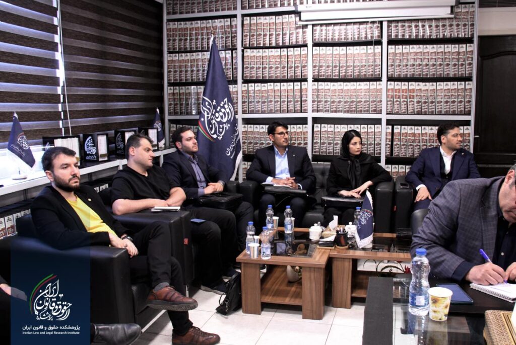 کرسی مناظره علمی «جایگاه مرور زمان در استماع دعاوی در قانون الزام به ثبت رسمی معاملات اموال غیرمنقول»